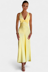 Lea | Vestido elegante con cintura anudada y escote en V