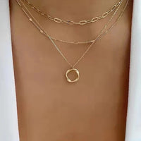 Avelina | Collar retro dorado