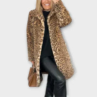 Abrigo con estampado de leopardo