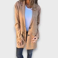 Eloísa | Blazer-cárdigan suave color camel