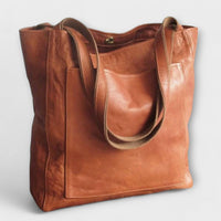 Moda Madrid | Bolso de hombro elegante y práctico
