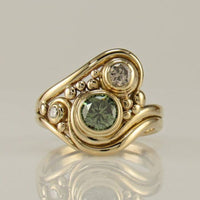 Anillo vintage con circonita verde