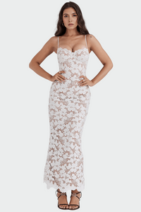 Vestido largo de encaje blanco