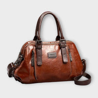 Moda Madrid | Bolso de hombro vintage elegante