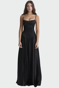 Vestido largo de satén de tirantes finos