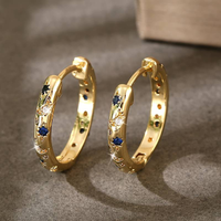 Pendientes colgantes vintage en dorado brillante