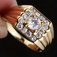 Anillo vintage dorado con circonita