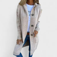 Adriana | Chaqueta larga con capucha y botones